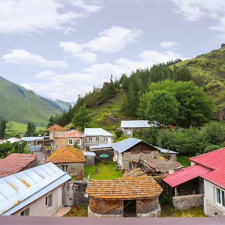 Sno Inn Kazbegi ภายนอก รูปภาพ
