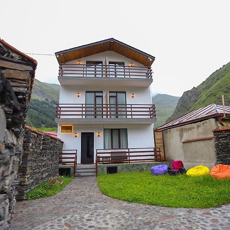 Sno Inn Kazbegi ภายนอก รูปภาพ