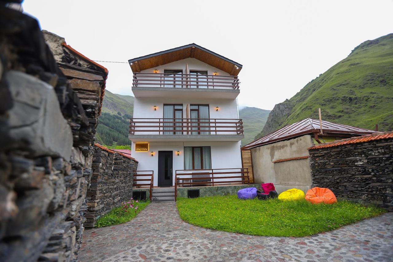 Sno Inn Kazbegi ภายนอก รูปภาพ