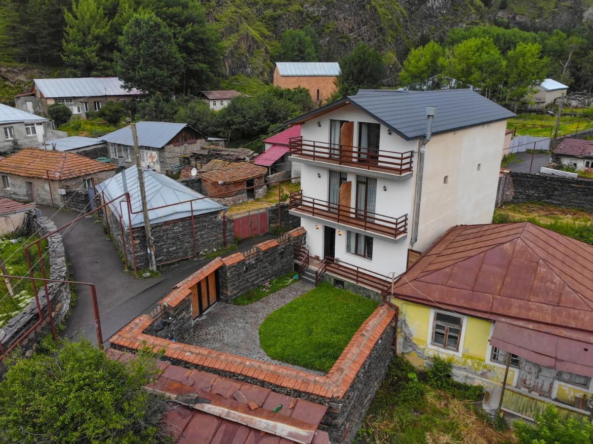 Sno Inn Kazbegi ภายนอก รูปภาพ