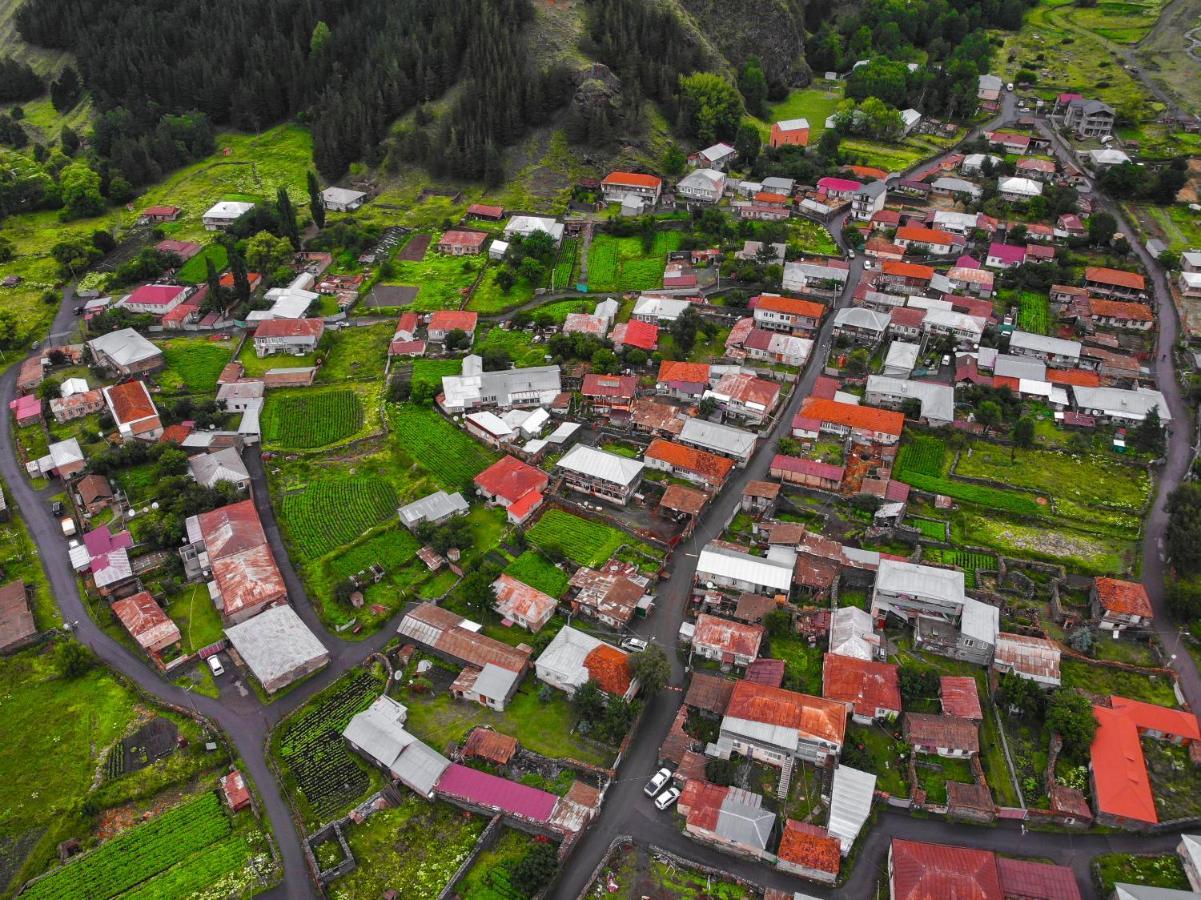 Sno Inn Kazbegi ภายนอก รูปภาพ